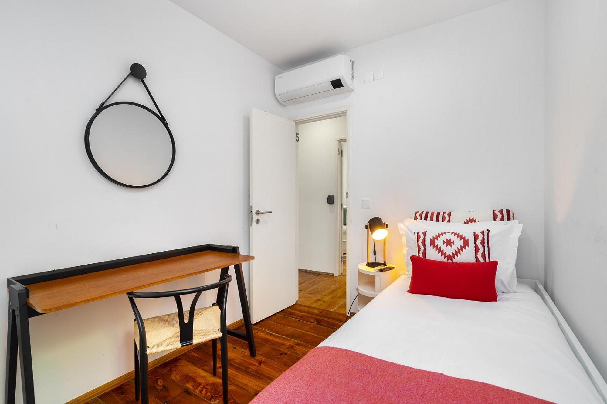 Gæstehus Whome Urban Tech Retreat, Modern Hubs For Remote Living Lisboa